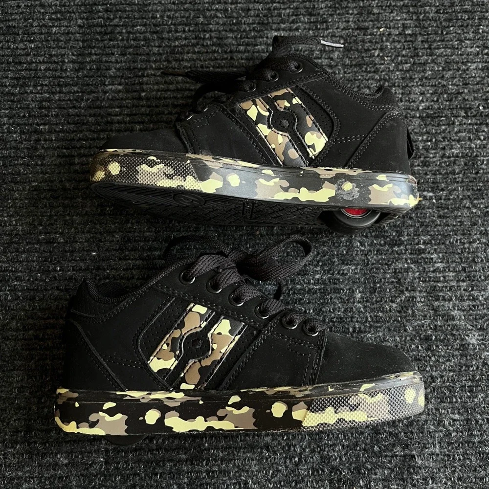 Heelys Youth 13C Black Camo Skate Shoes Roller Sneakers Low Top Camouflage